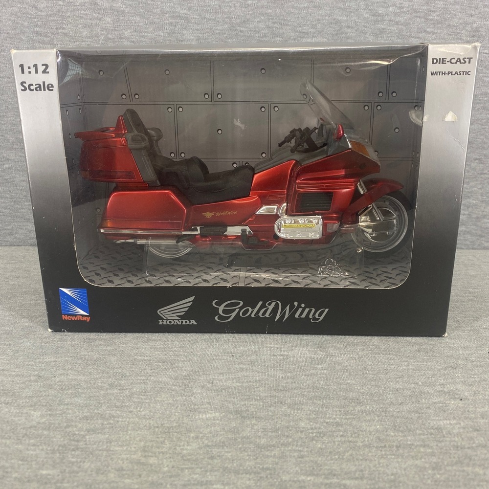 NewRay Honda GoldWing Motorcycle Unisex 1:12 Red Die-Cast RoadRider Collection